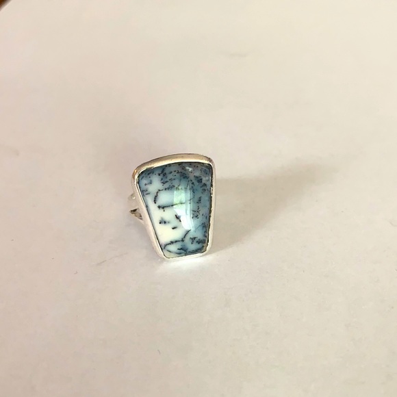 Jewelry - A Gemstone Ring in 925 stamped silver